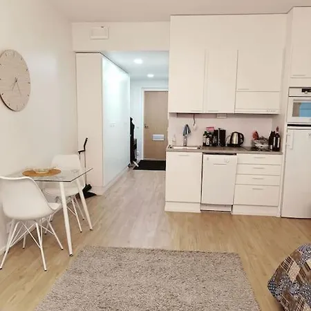 Rauhallinen Isolla Parvekkeella Joensuu