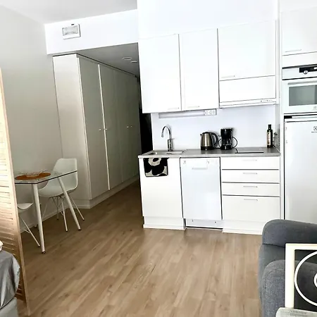 Rauhallinen Isolla Parvekkeella Apartmán *
