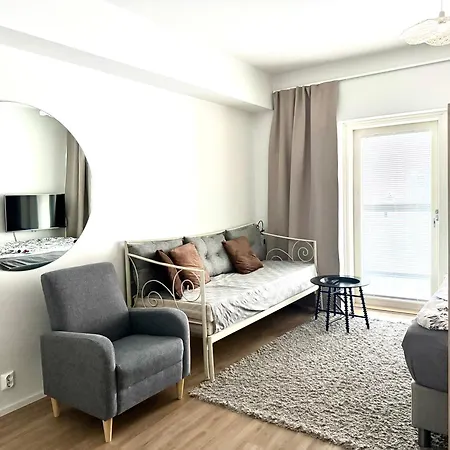 Apartman Rauhallinen Isolla Parvekkeella